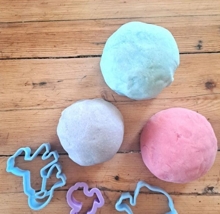 The Best DIY Playdough Recipe: Step-by-Step How To